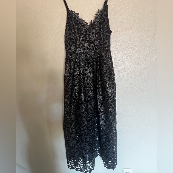 ASTR The Label Lace A-Line Midi Dress - Picture 2 of 3
